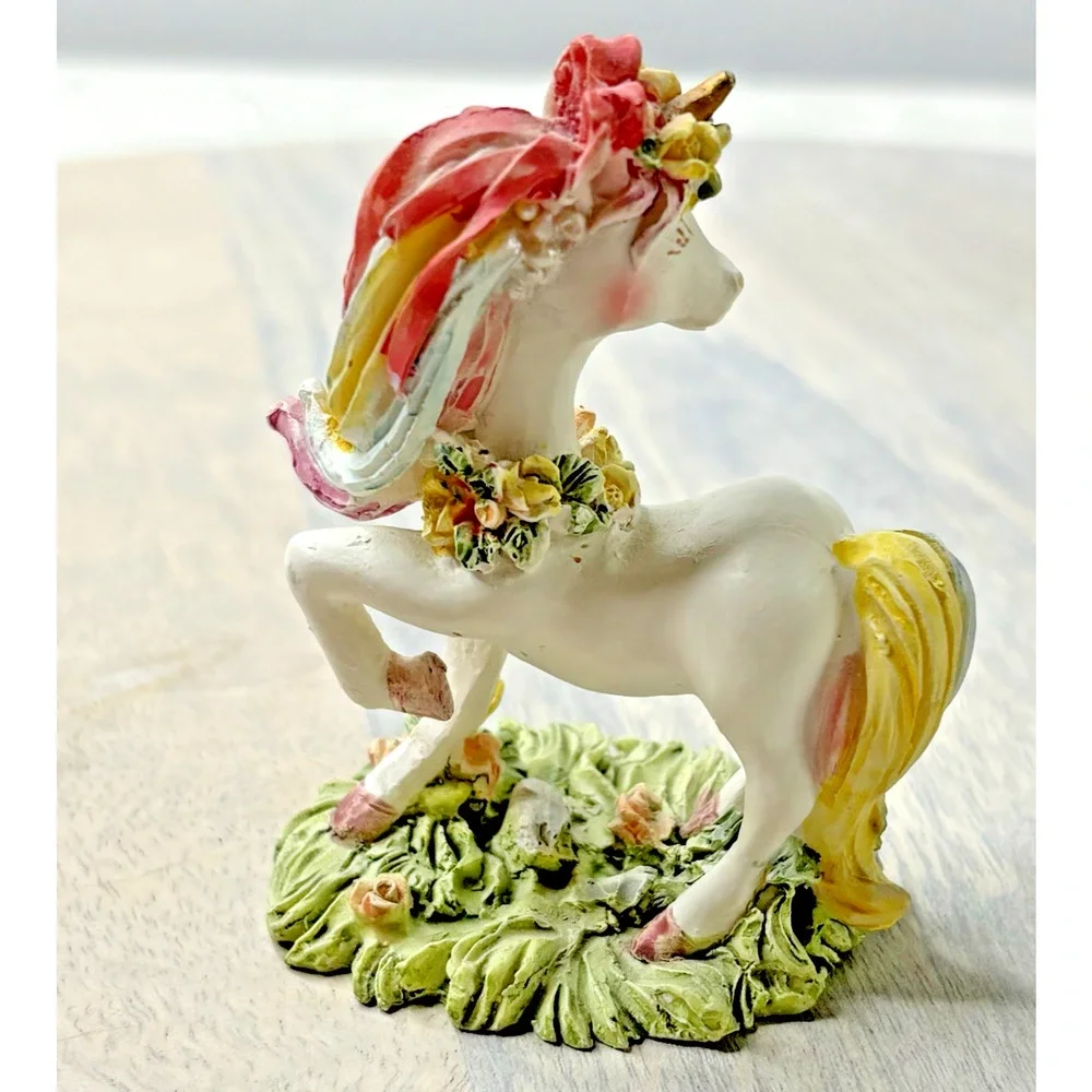 VTG UNICORN RAINBOW MYTHICAL SCULPTURE MINIATURE RESIN FIGURINE - Picture 3 of 8